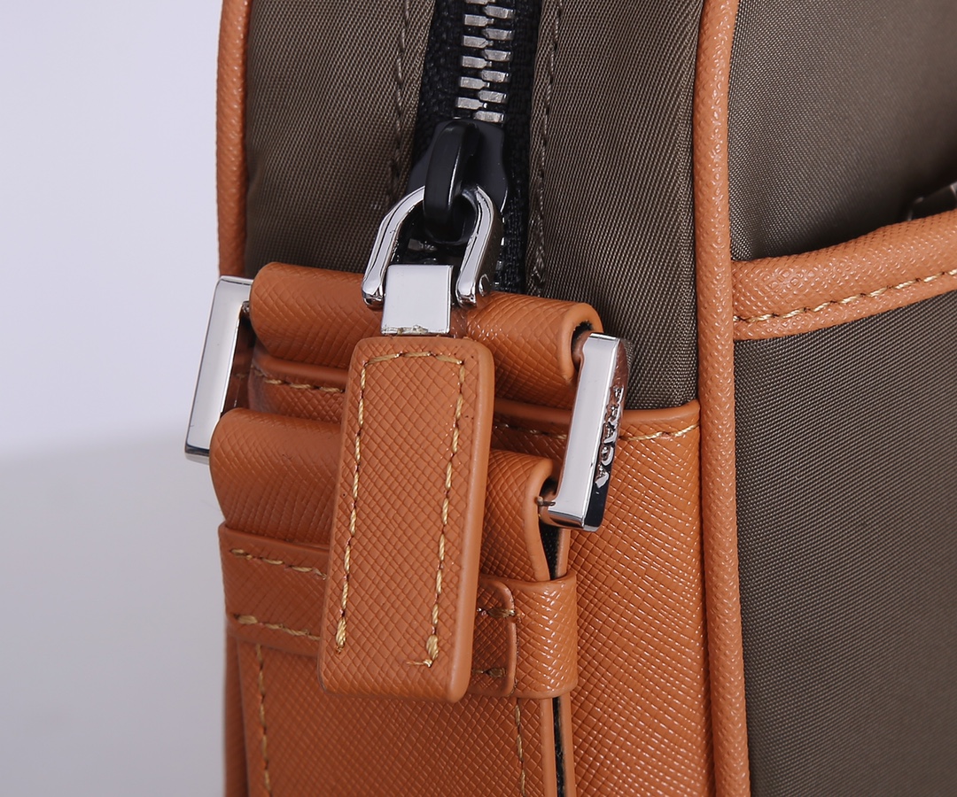 Pra*a nylon and saffiano leather bag with strap brown 2vh048 23 x 16 x 7 cm
