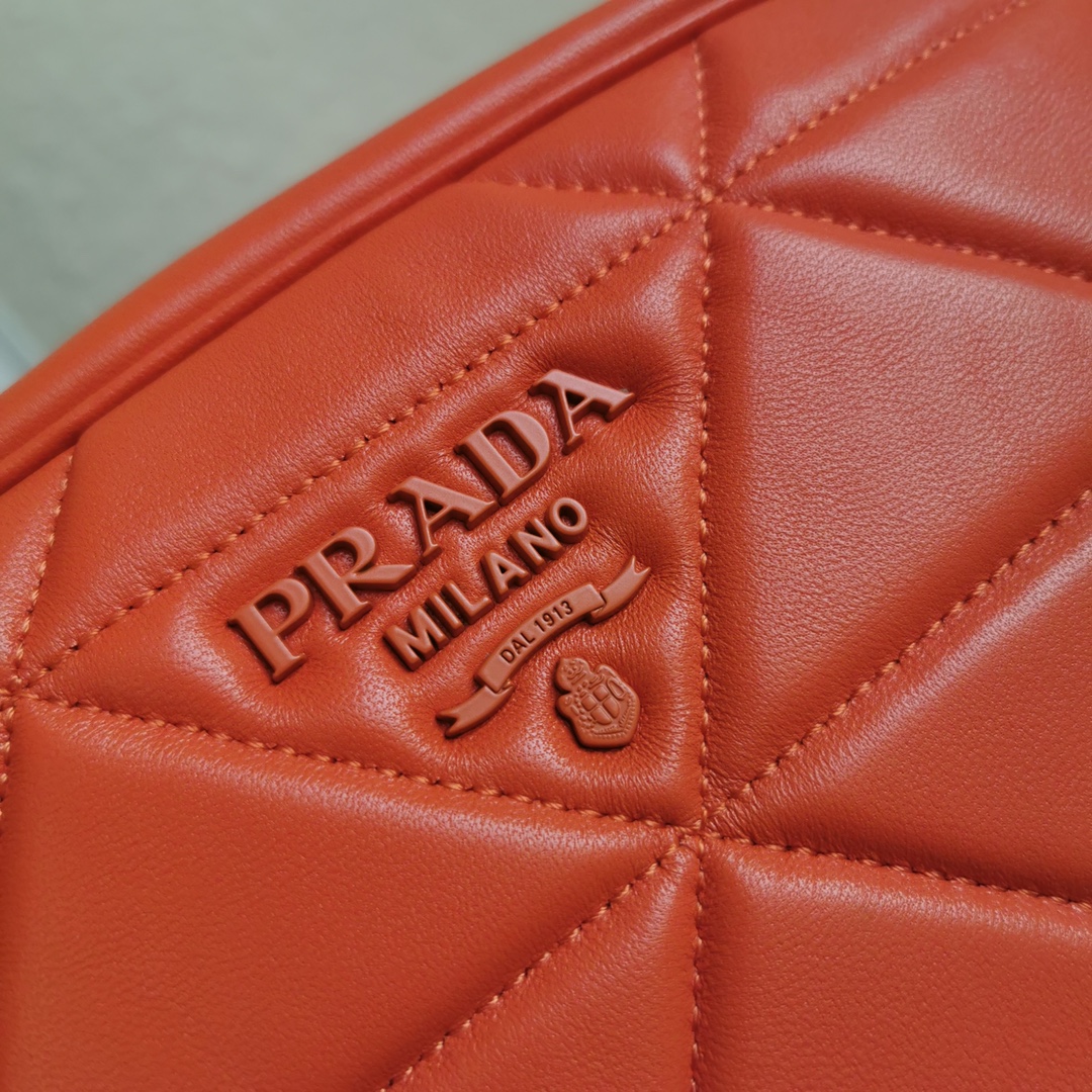 Pra*a spectrum shoulder bag quilted nappa leather organe 1bh141 13.5 x 21 x 8 cm