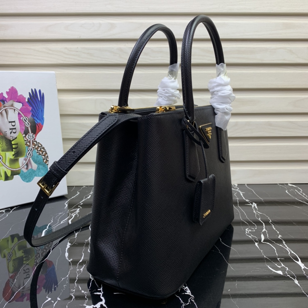 Pra*a medium galleria saffiano leather bag black 1ba232 31 × 22.5 × 13.5 cm