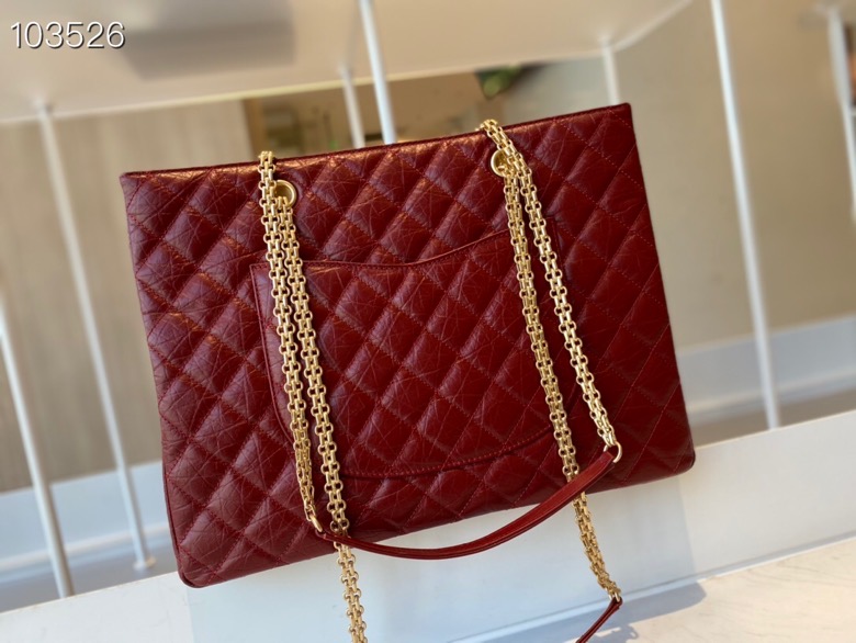 ch**el large D1am0nd pattern leather shopping bag burgundy as661 35 x 26 x 11 cm