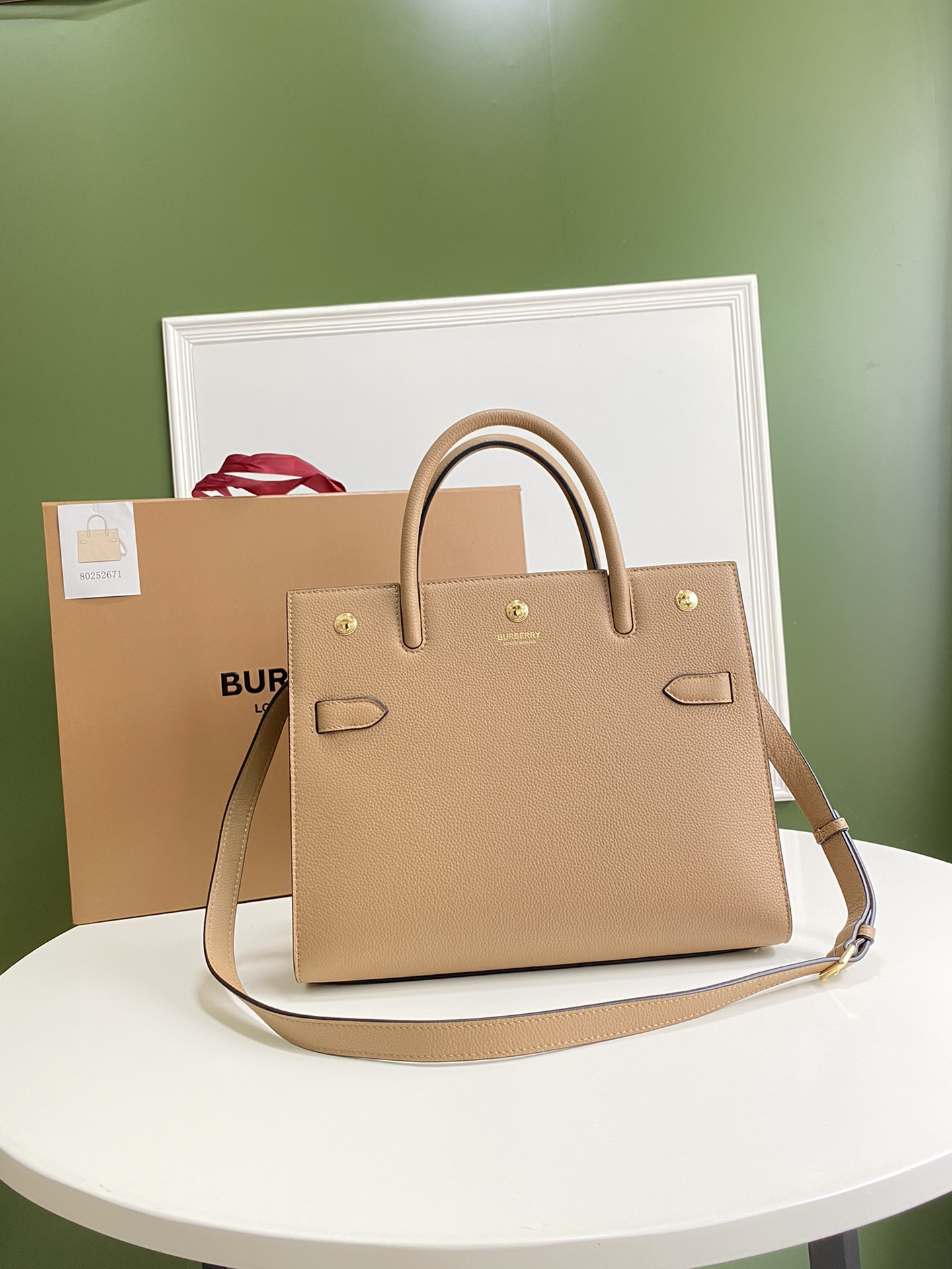 Bv*b*rry small leather two-handle title bag light beige 80246891 34 x 15 x 25 cm