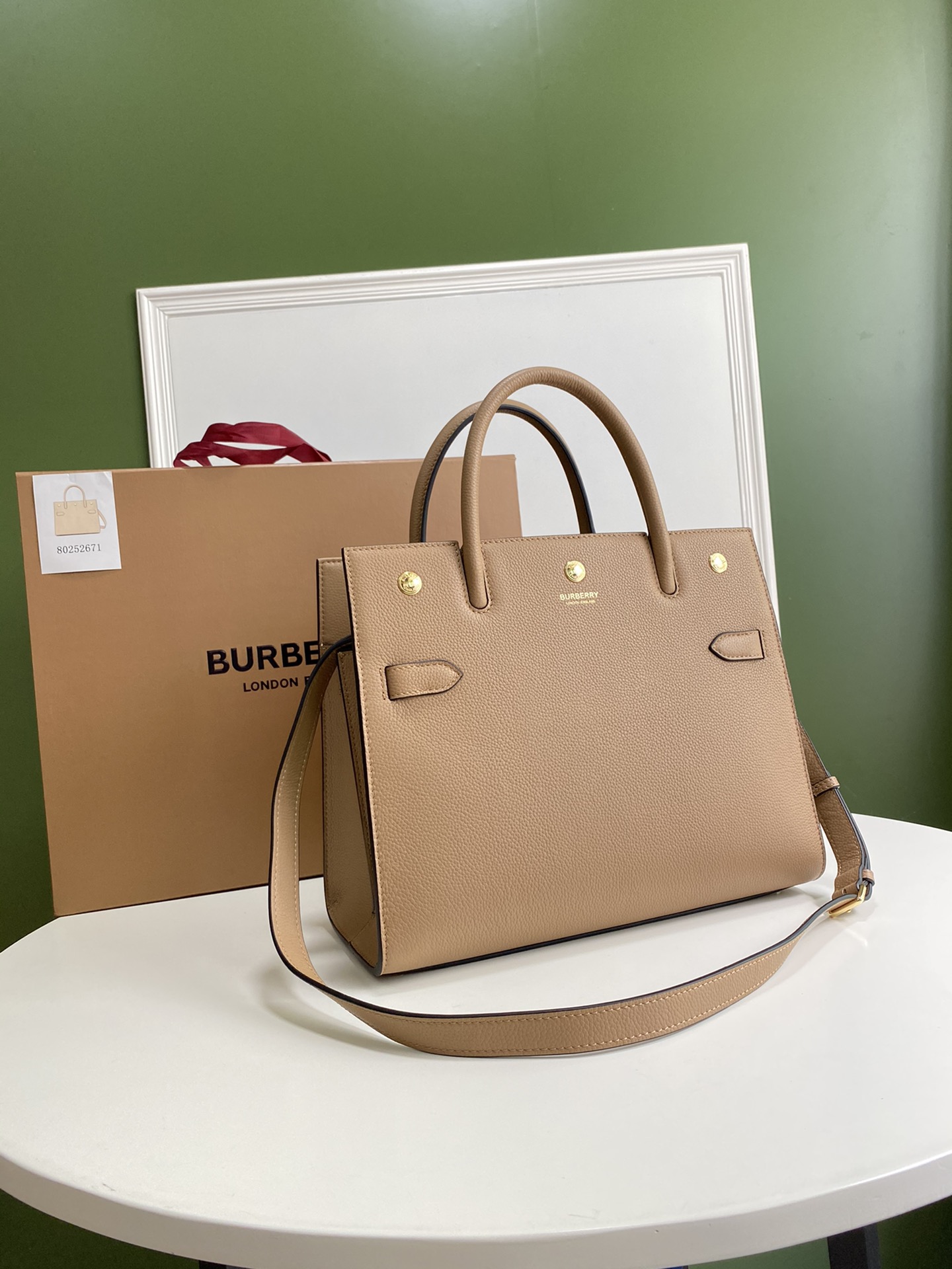 Bv*b*rry small leather two-handle title bag light beige 80246891 34 x 15 x 25 cm