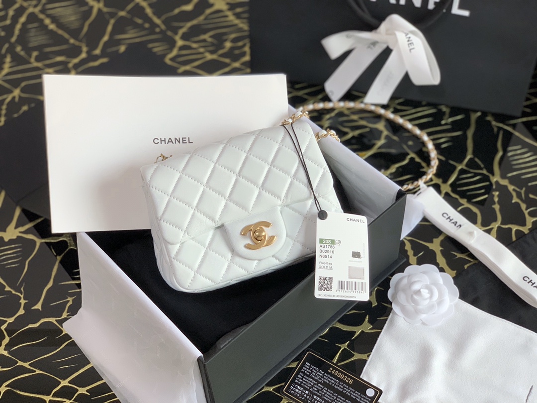 Ch**el small charm strap flap bag lambskin white as1786 13 x 18 x 7 cm