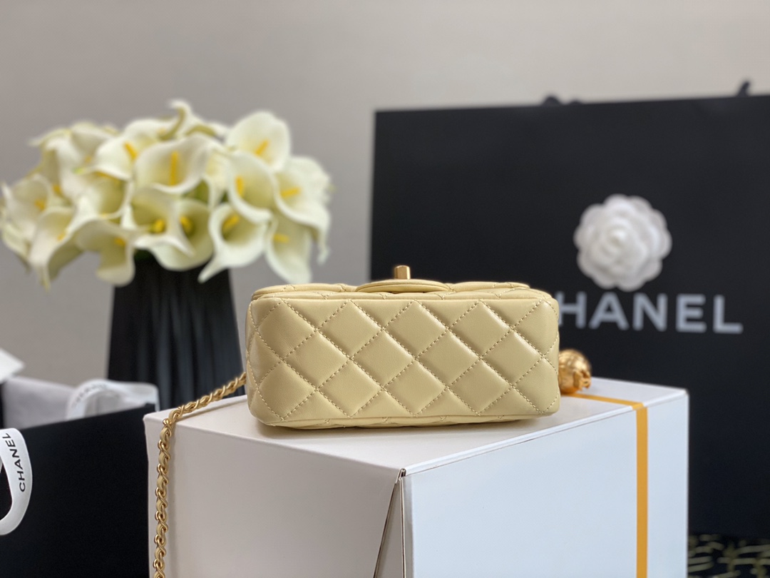 Ch**el small charm strap flap bag lambskin sunshine as1786 13 x 18 x 7 cm