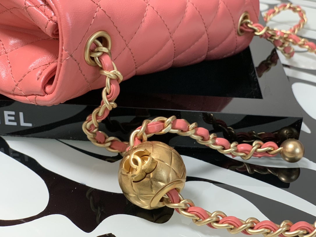 Ch**el small charm strap flap bag lambskin pink as1786 13 x 18 x 7 cm