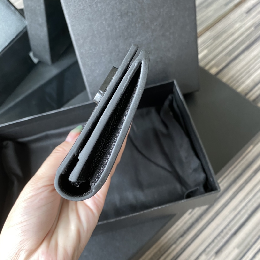 Y51 monogram continental wallet in grain de poudre embossed leather 529981 9 x 18 x 2 cm