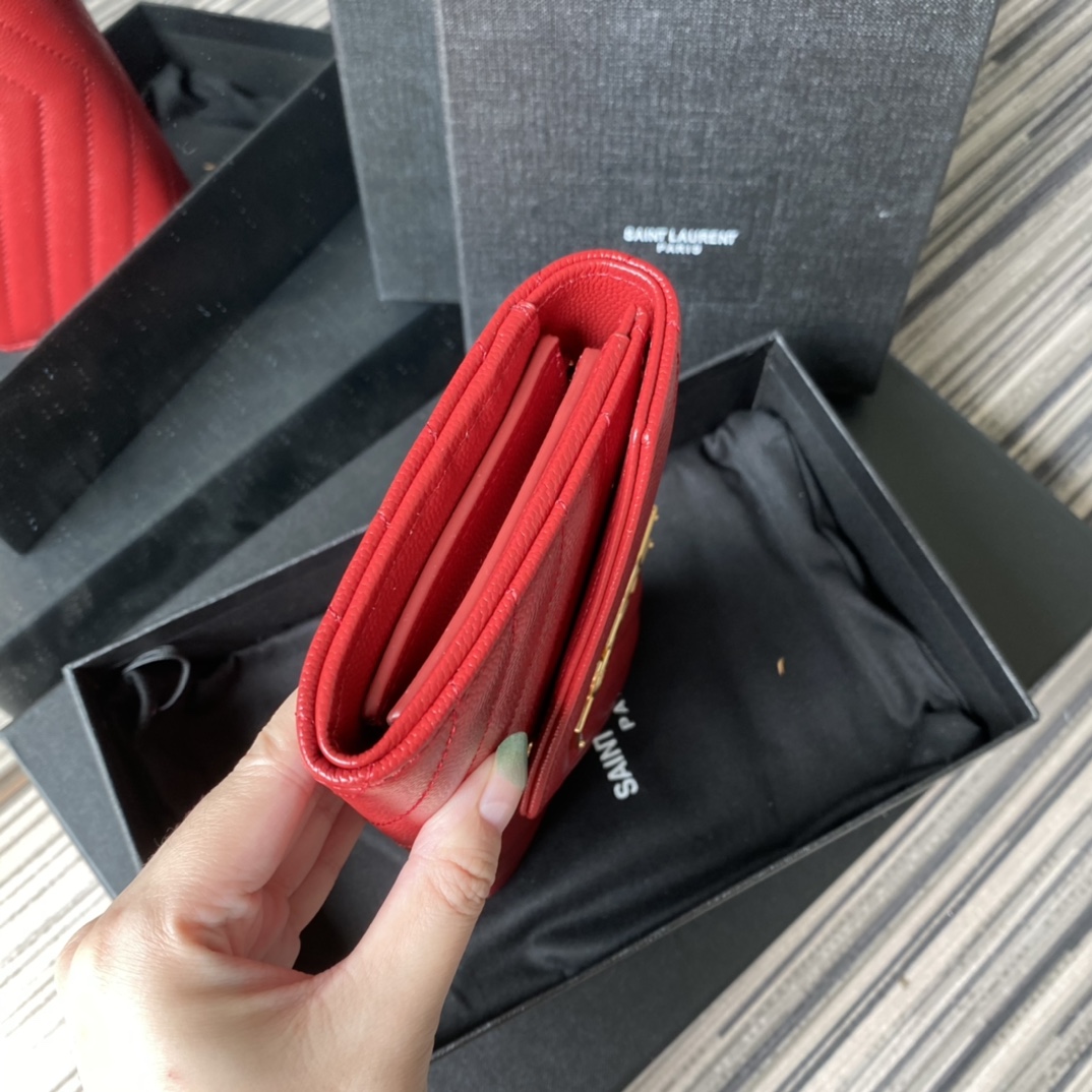 Y51 large monogram flap wallet in grain de poudre embossed leather red 372264 19 x 11 cm
