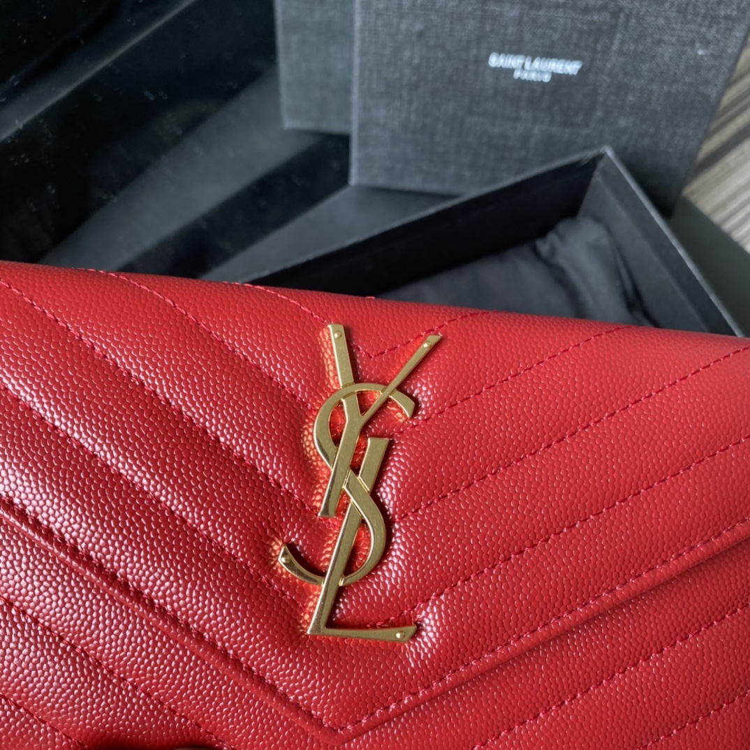 Y51 large monogram flap wallet in grain de poudre embossed leather red 372264 19 x 11 cm
