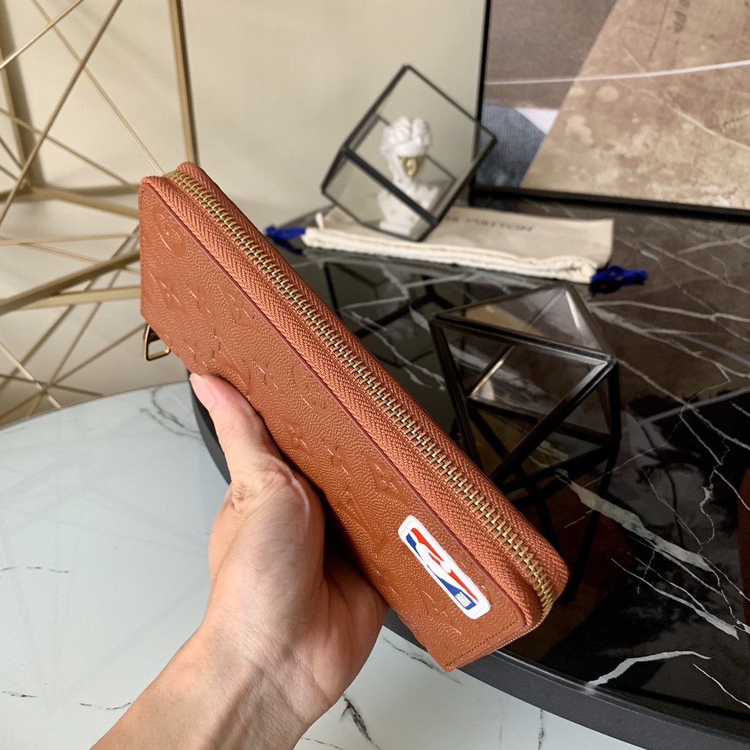 l0vis Vvtt0n lvxnba zippy wallet vertical embossed grain leather m80548 10 x 20 x 2 cm