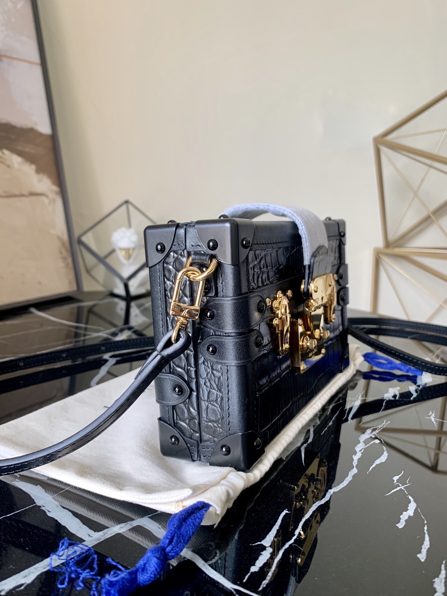l0vis Vvtt0n petite malle crocodile leather black m44199 19 x 11.5 x 5 cm