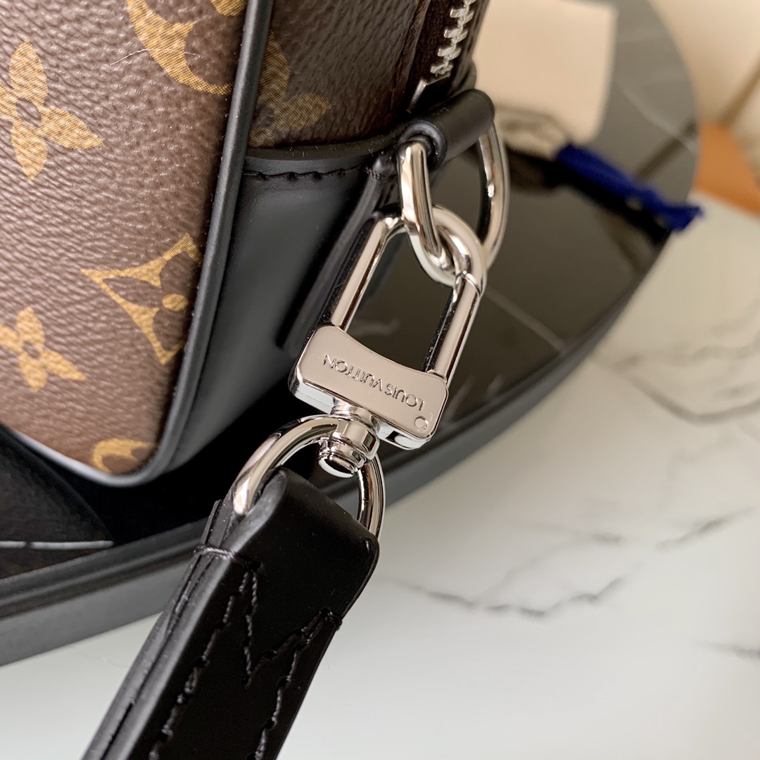 l0vis Vvtt0n kasai clutch monogram canvas brown m42838 24 x 16 x 6 cm