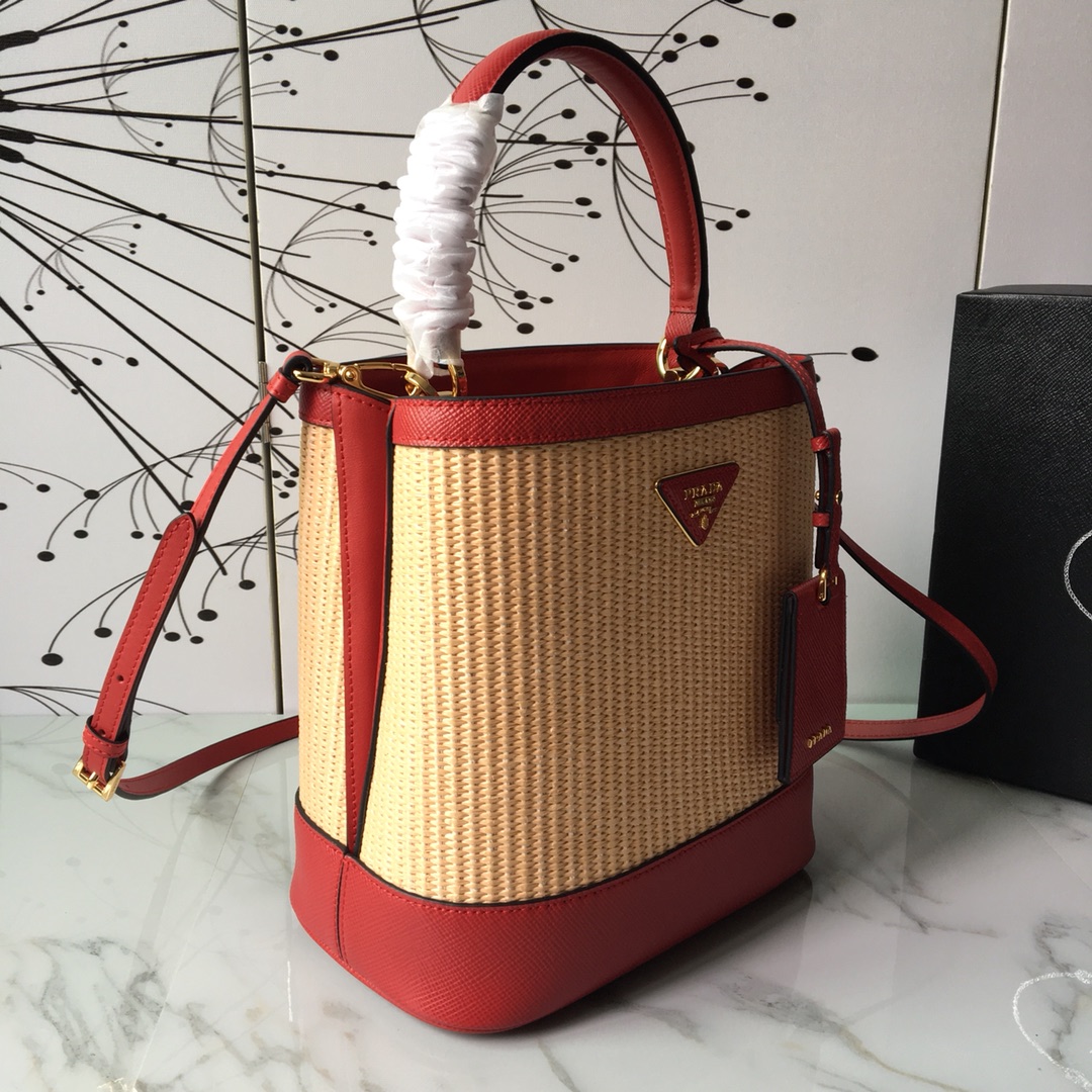 Pra*a medium straw panier bag red 1ba212 13 x 22 x 23 cm