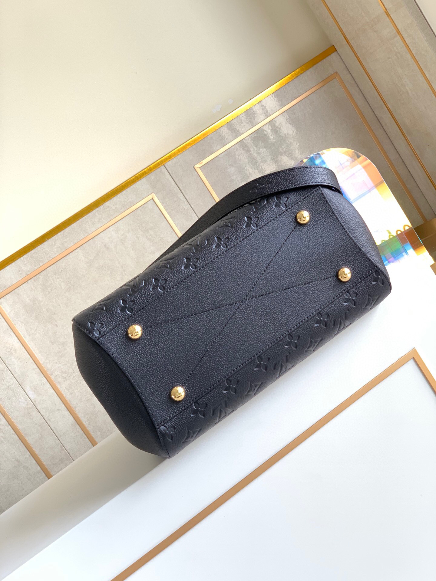 l0vis Vvtt0n montaigne mm monogram empreinte leather black m41048 33 × 23 × 15 cm