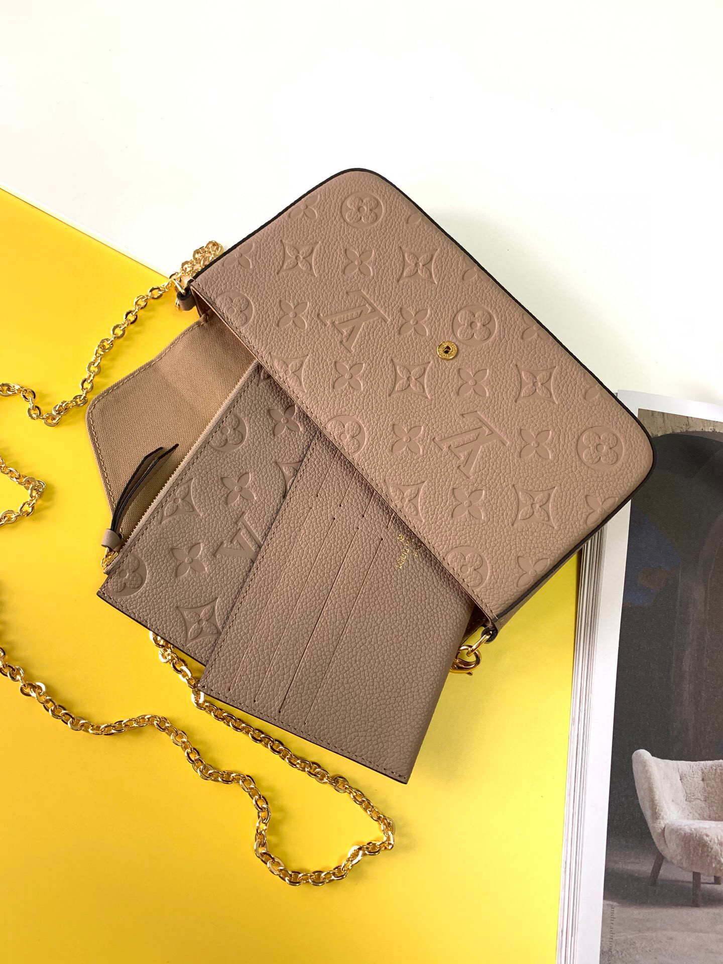 l0vis Vvtt0n fÉlicie pochette monogram empreinte leather beige m68697 21 x 12 x 3 cm