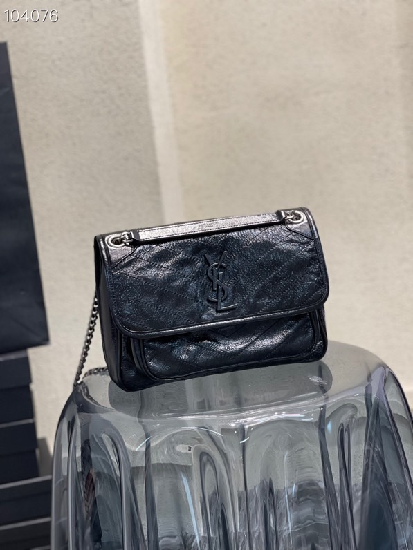 Y51 niki medium crinkled vintage leather black 4988940 28 x 20 x 8 cm