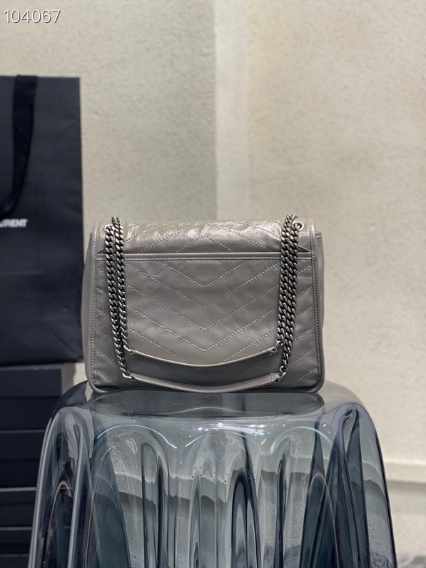Y51 large crinkled vintage leather grey 4988830 32 x 23 x 9 cm