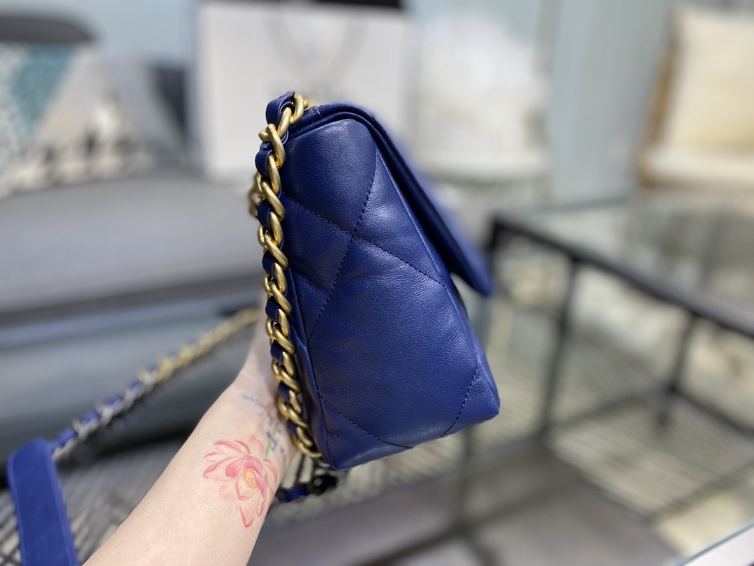 Ch**el 19 handbag lambskin dark blue as1160 26cm