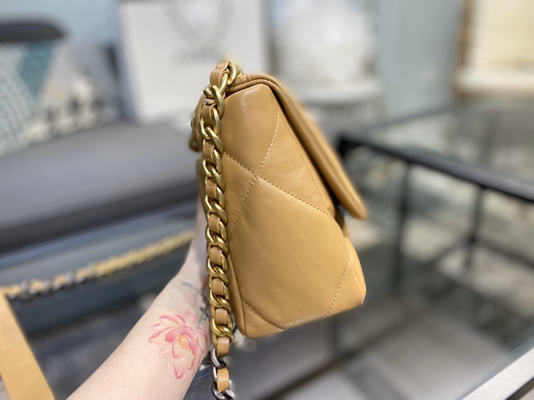 Ch**el 19 handbag lambskin brown as1160 26cm