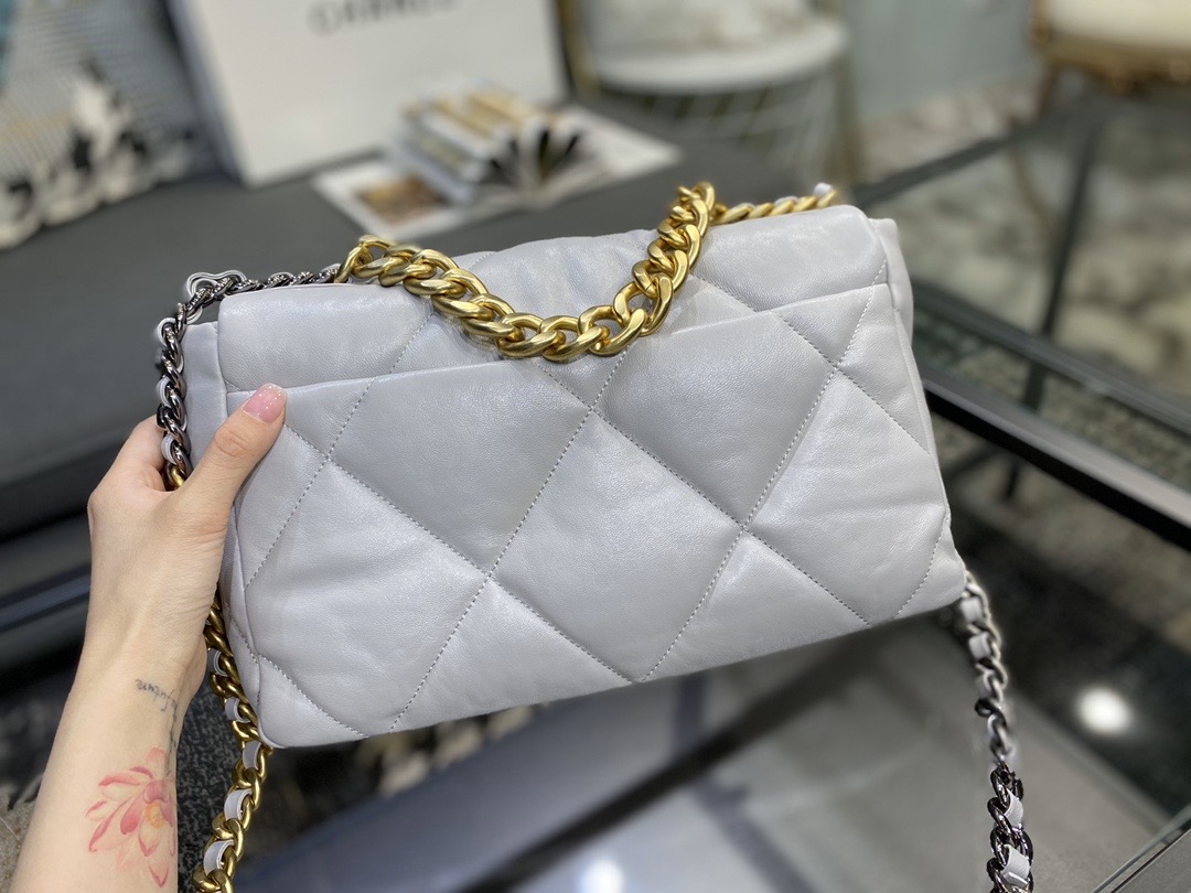 Ch**el large 19 handbag lambskin grey as1161 30cm