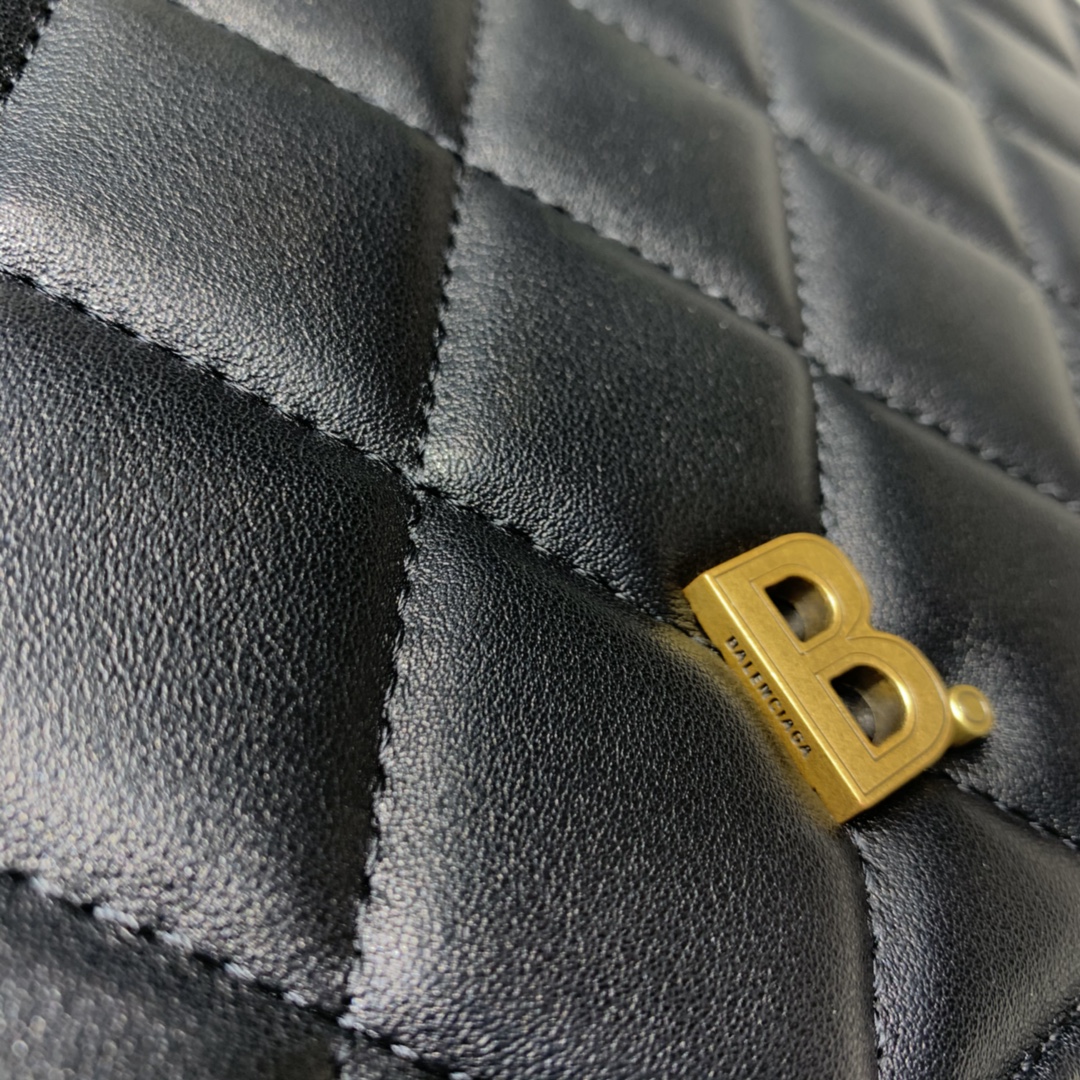 ba1en*iaga large buckle shoulder bag d1am0nd pattern leather G01den metal black 37 x 8 x 29 cm