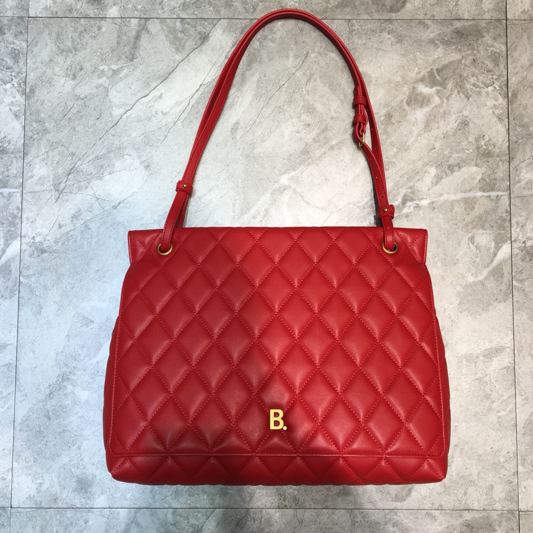 ba1en*iaga large buckle shoulder bag d1am0nd pattern leather G01den metal red 37 x 8 x 29 cm