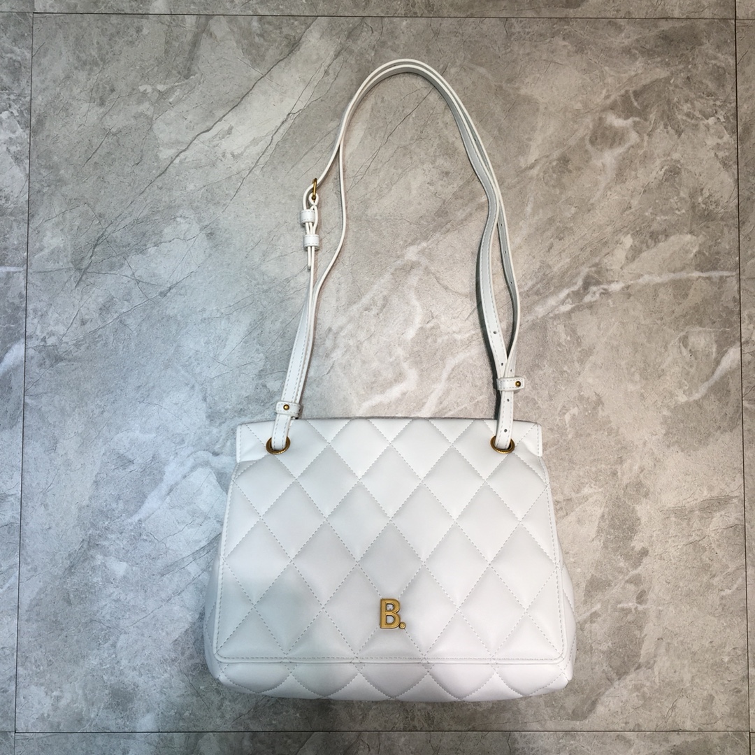 ba1en*iaga small buckle shoulder bag d1am0nd pattern leather G01den metal white 25 x 9 x 20 cm