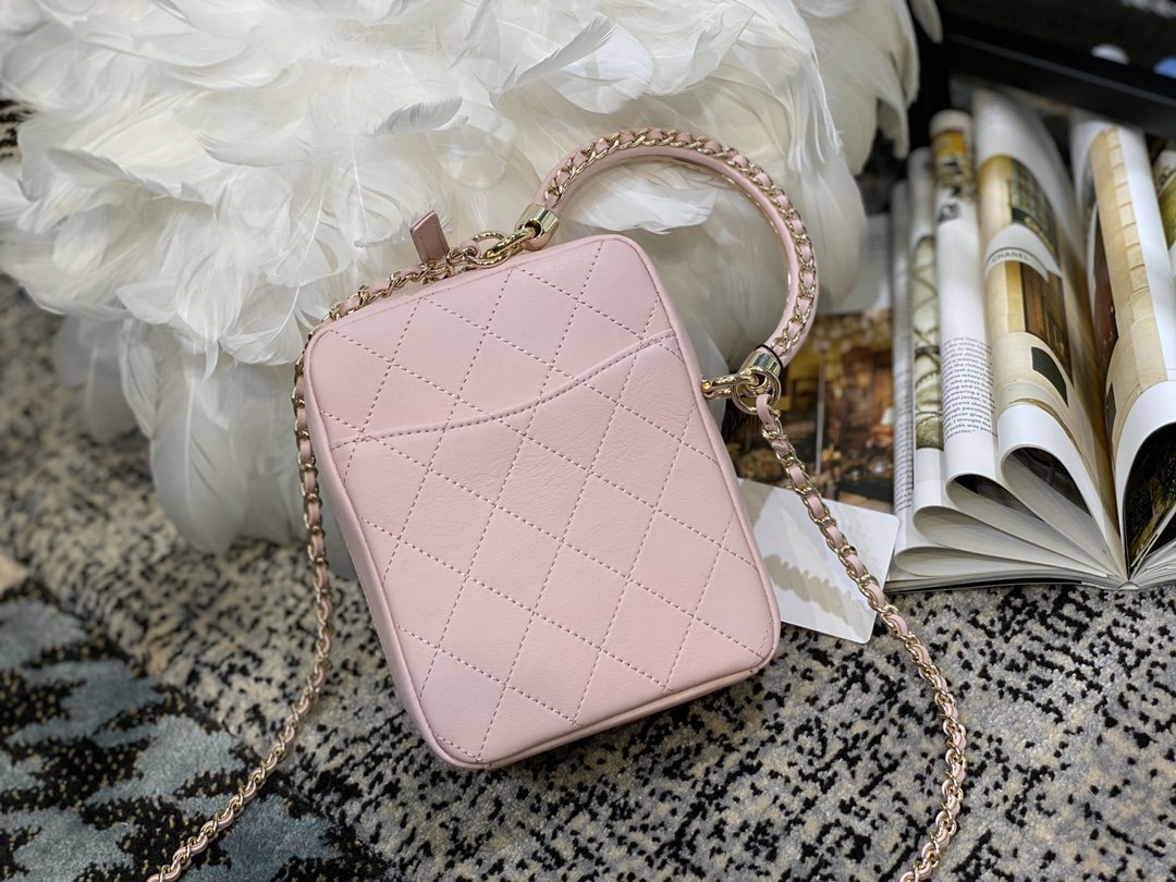 Ch**el vertical camera bag pink as1753 17.5 x 14 x 7 cm