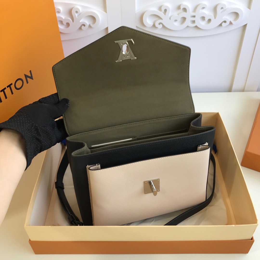 l0vis Vvtt0n mylockme satchel grained calfskin leather dark green and white m53197 28 x 20 x 11 cm