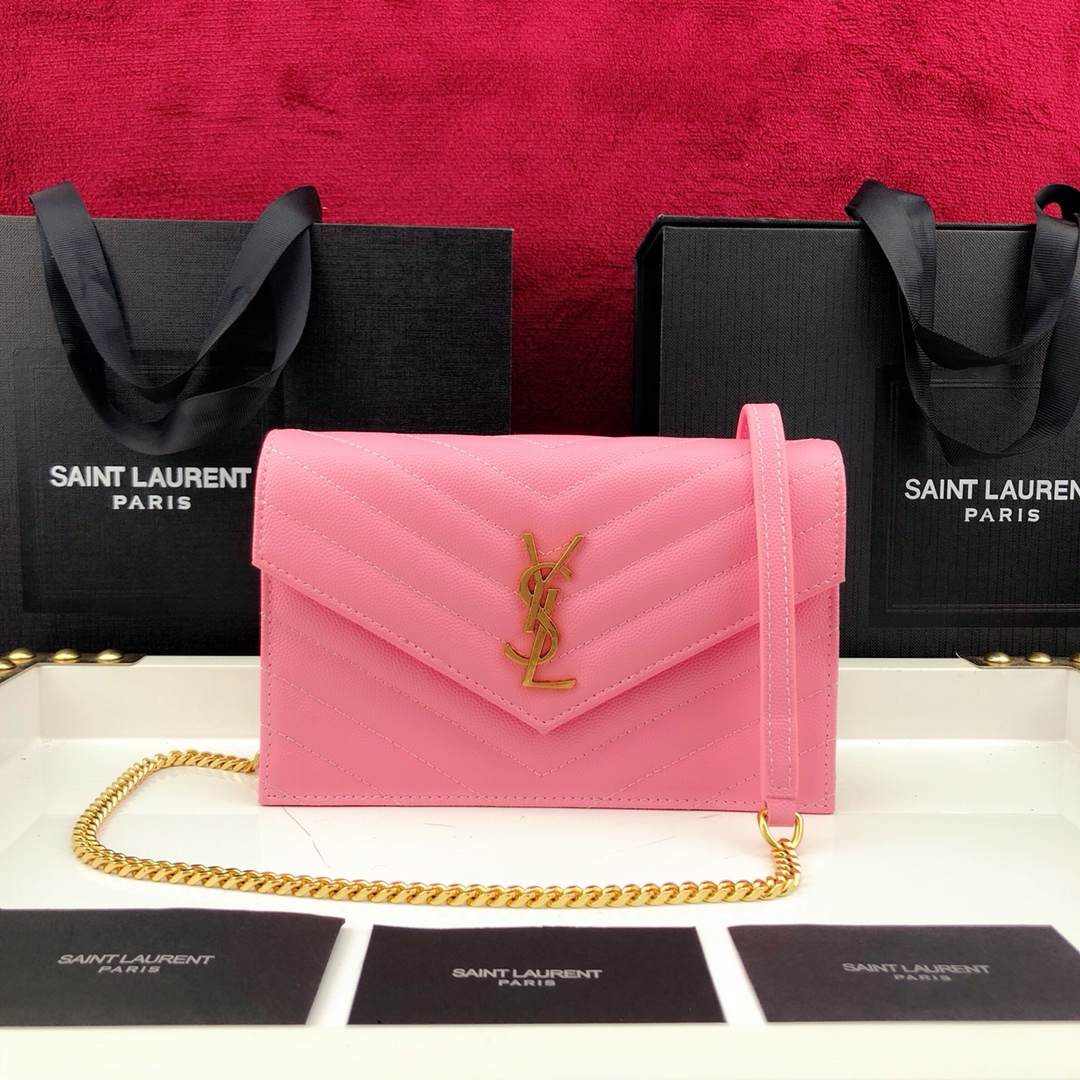 Y51 envelope chain wallet in grain de poudre embossed leather light pink 393953 19 x 11.5 x 4 cm