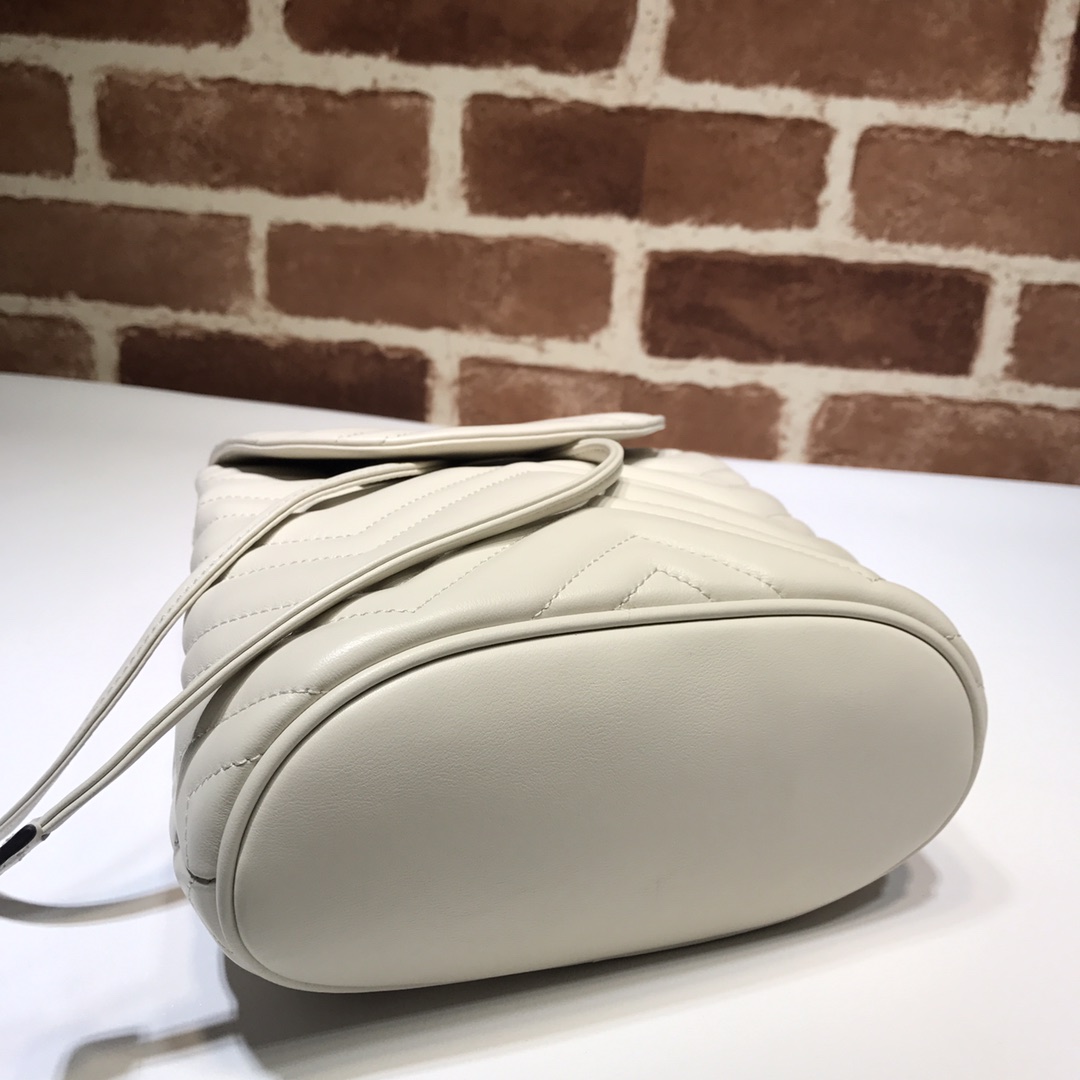 Gvc*1 gg marmont matelassé backpack white 528129 19 x 18.5 x 10 cm