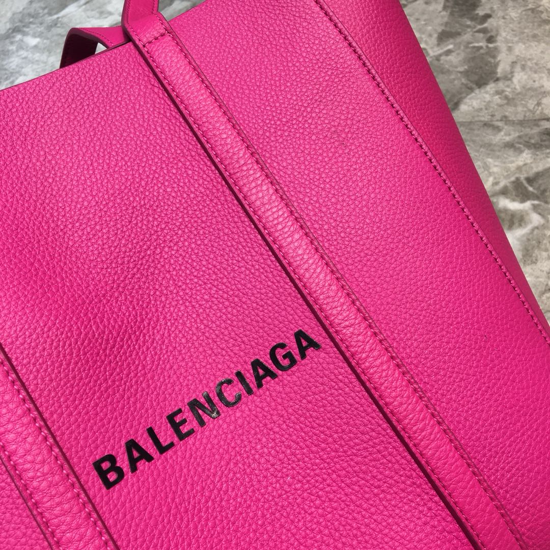 Ba1en*iaga women