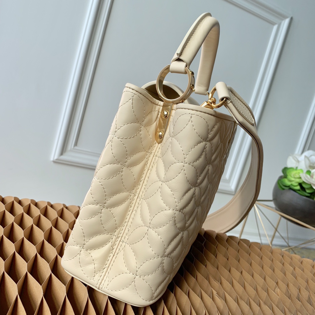 l0vis Vvtt0n capucines bb monogram flower creme m55366 27 x 18 x 9 cm