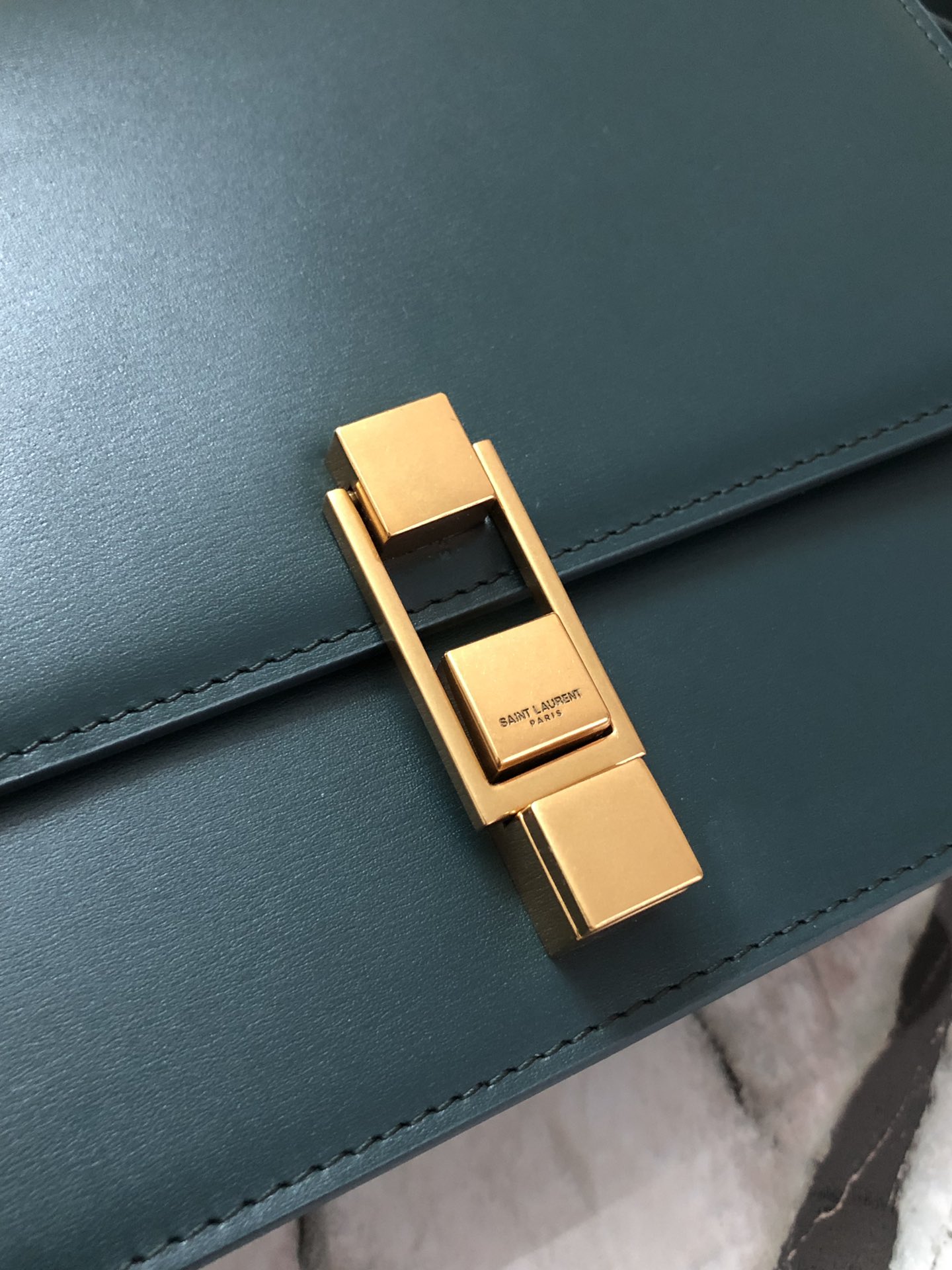 Y51 le carre satchel in box leather dark green 6332141 23 x 17.5 x 6.5 cm