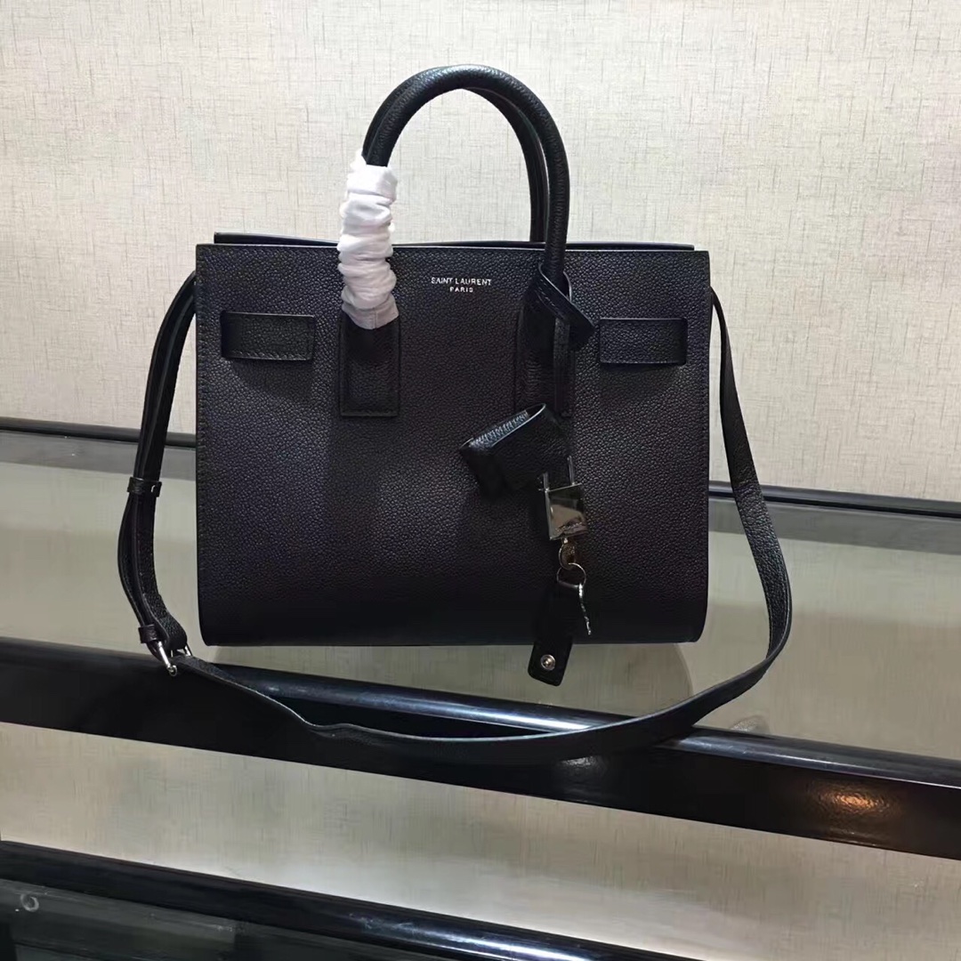 Y51 baby classic sac de jour in grained leather black 421863 26 x 21 x 13 cm