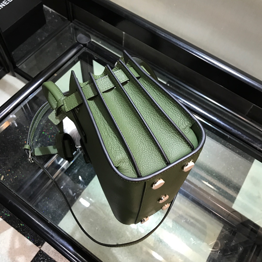 Y51 nano classic sac de jour in grained leather dark green 392035 22 x 18 x 11 cm