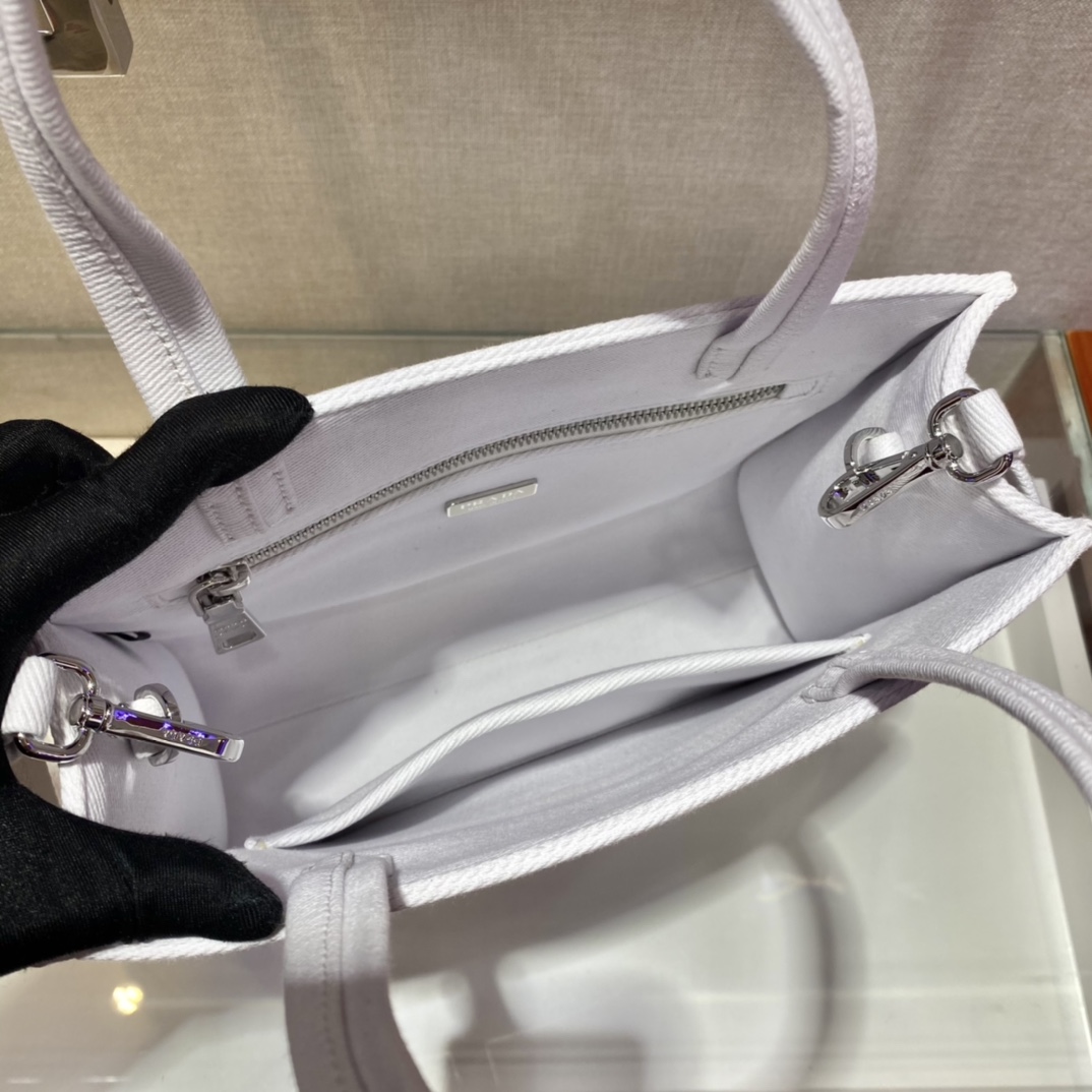 Pra*a drill tote bag white 1bg382 26 x 23.5 x 9 cm