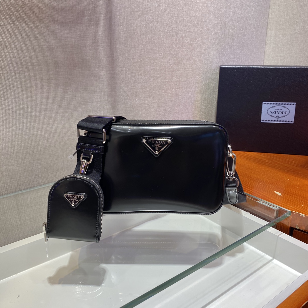 Pra*a brushed leather shoulder bag black 1bh180 19.5 x 12.5 x 4.5 cm
