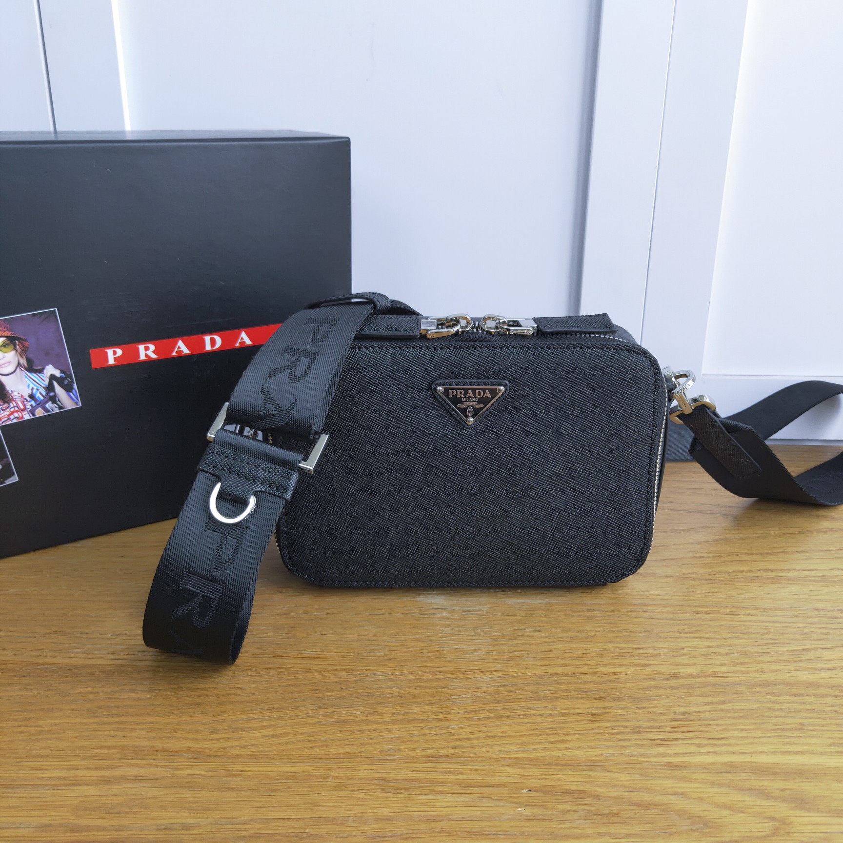 Pra*a brique saffiano leather cross-body bag black 2vh070 18 x 12 x 5.5 cm