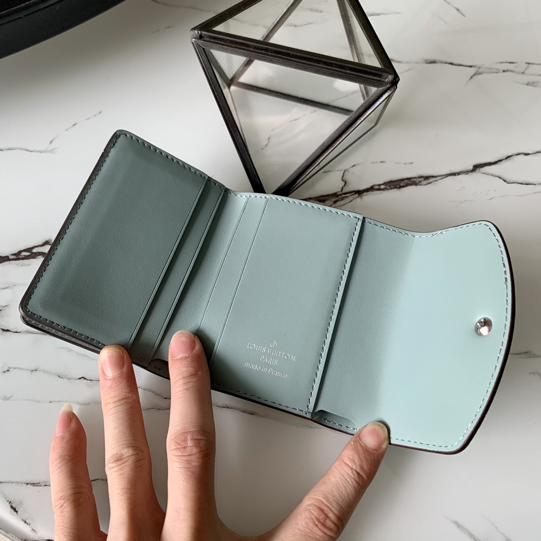l0vis Vvtt0n iris xs wallet monogram perforations vert lagon m69033 9.8 x 7.8 x 1 cm
