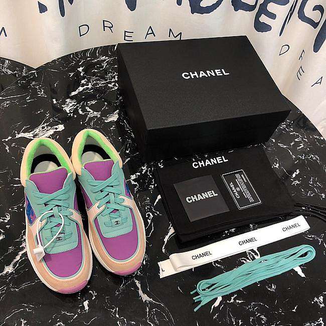 Ch**el sneaker 011