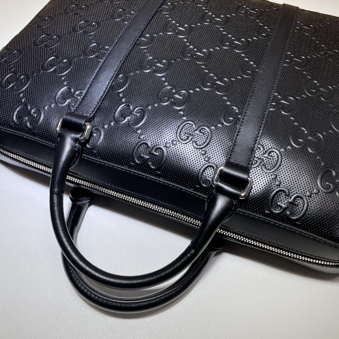 Gvc*1 medium gg embossed briefcase leather black 658573 40 x 29 x 6 cm
