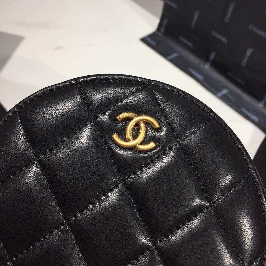 Ch**el quilted pearl crush round bag black as1449 12 x 12 x 4.5 cm