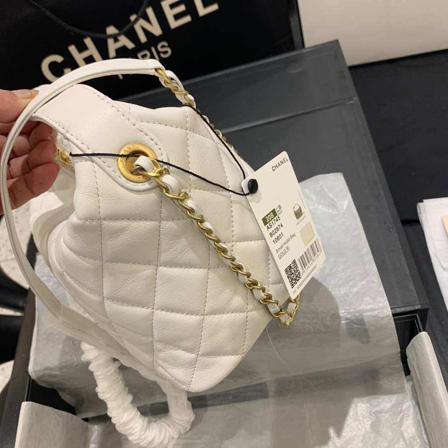 Ch**el small lambskin hobo bag white as1745 15 x 15 x 12 cm
