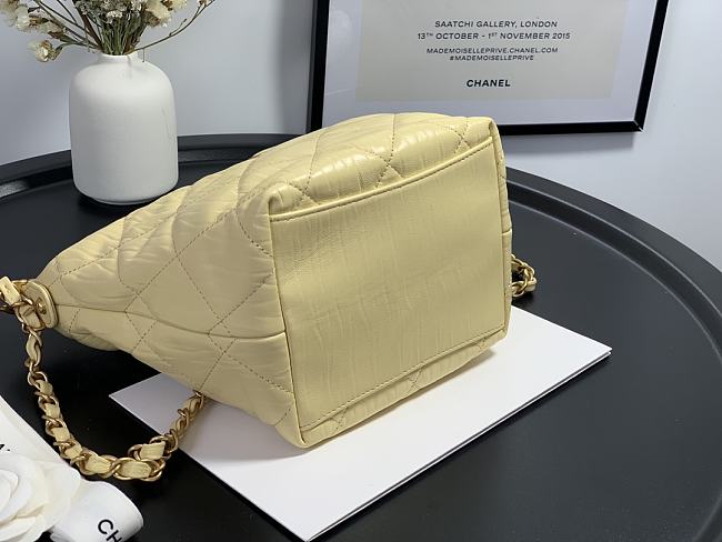 Ch**el hobo bag yellow as2480 15 x 12.5 x 18 cm