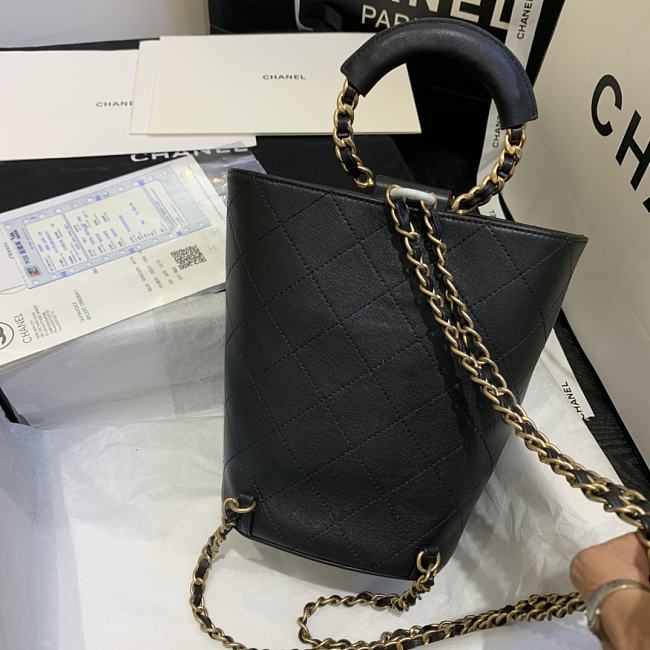 Ch**el chain handle bucket bag black as1362 32 x 26 x 15 cm
