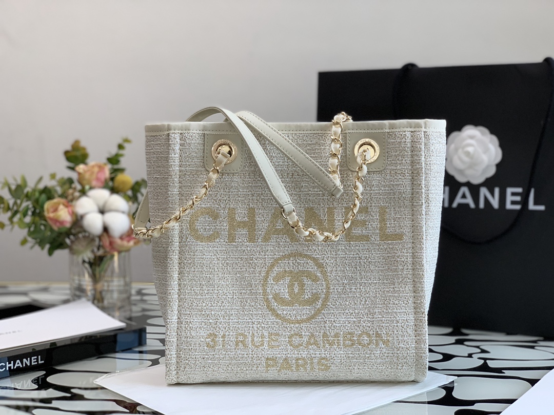 Ch**el deauville tote bag white 28 cm