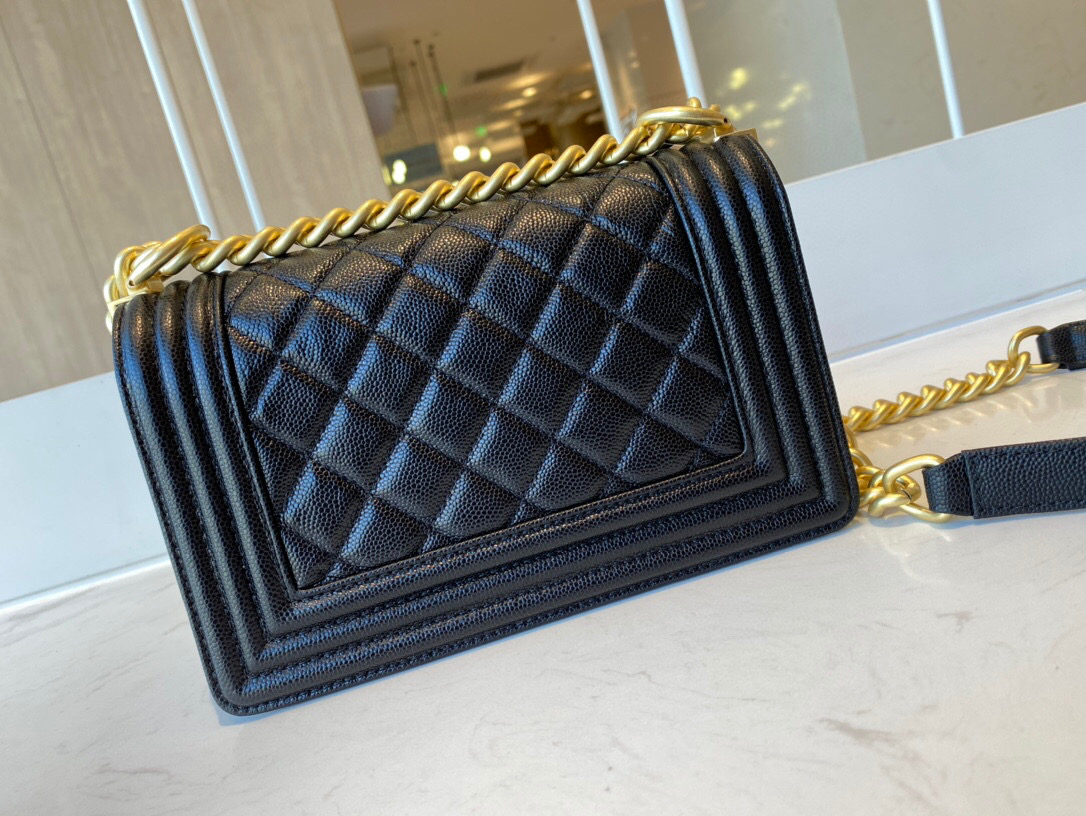 ch**el small boy handbag grained calfskin & G01den metal black a67085 20 cm