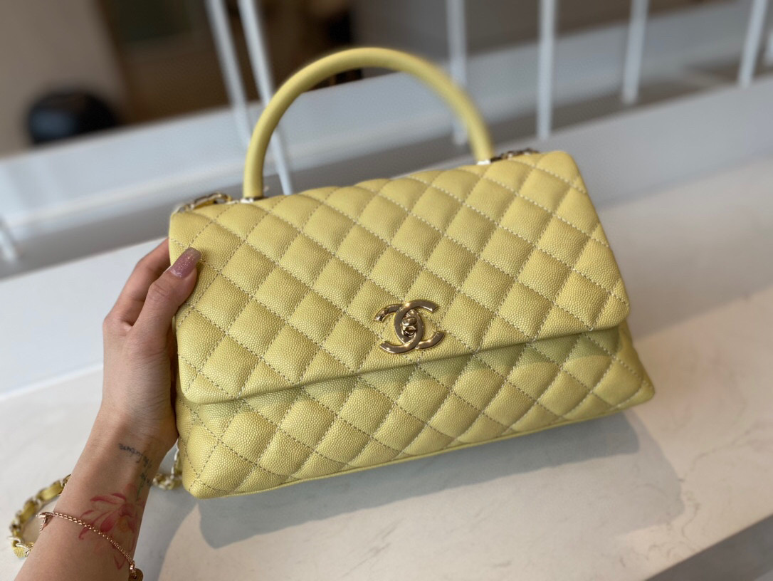 Ch**el small coco handle bag grained leather yellow a92991 28 cm