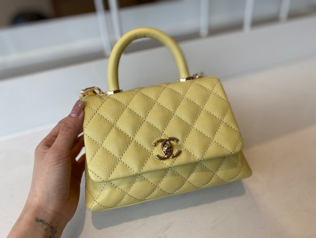 Ch**el extra mini coco handle bag grained leather yellow as2215 13 × 19 × 9 cm