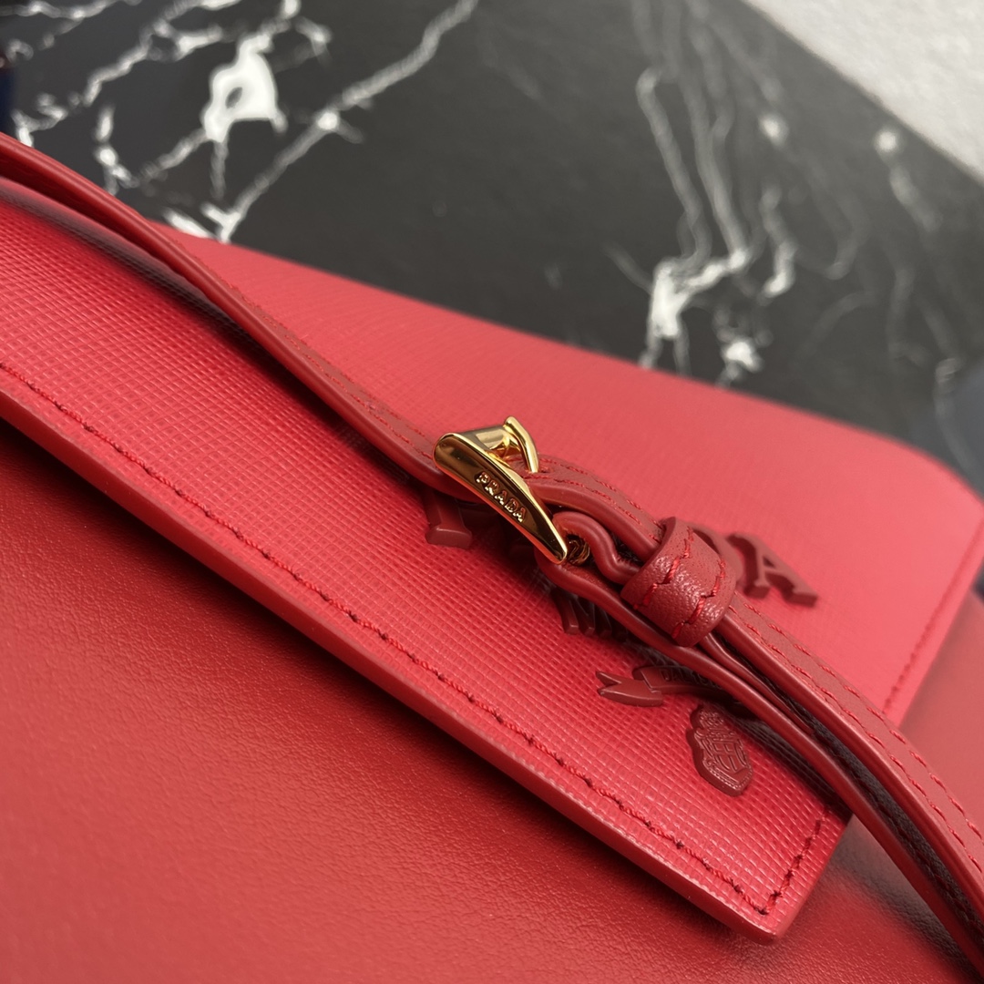 Pra*a mini saffiano leather bag fiery red 1bp020 20 x 12 x 4 cm